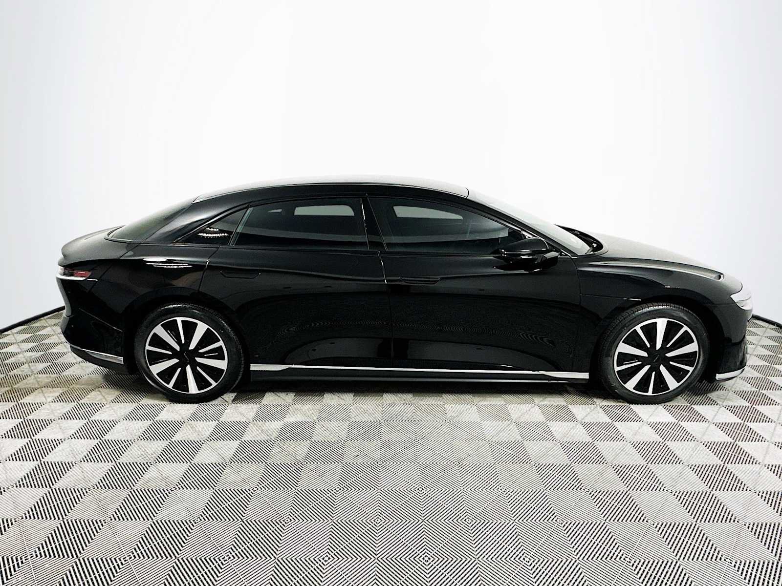 Used 2025 Lucid Air Pure RWD image 8