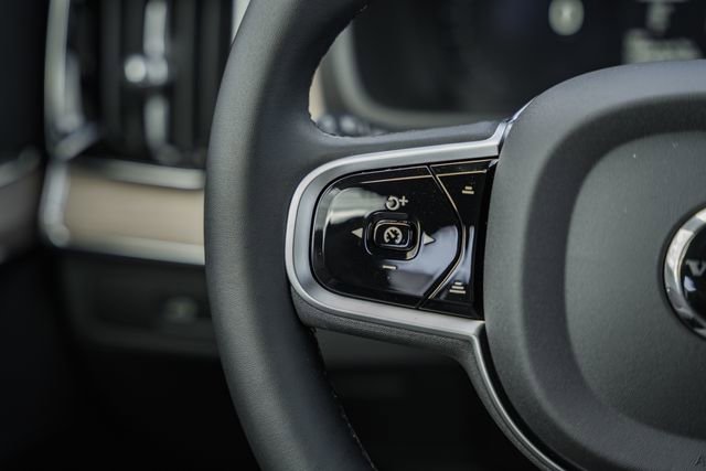 New 2026 Volvo XC90 T8 Plus w/ Protection Package Premier image 29