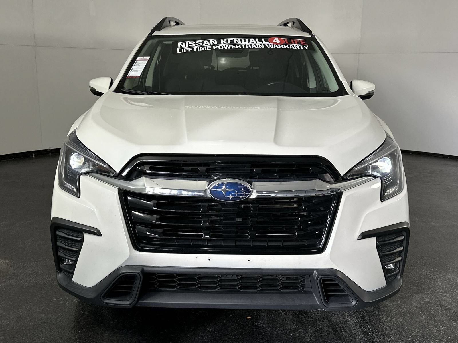 Used 2023 Subaru Ascent Limited AWD/4WD image 3