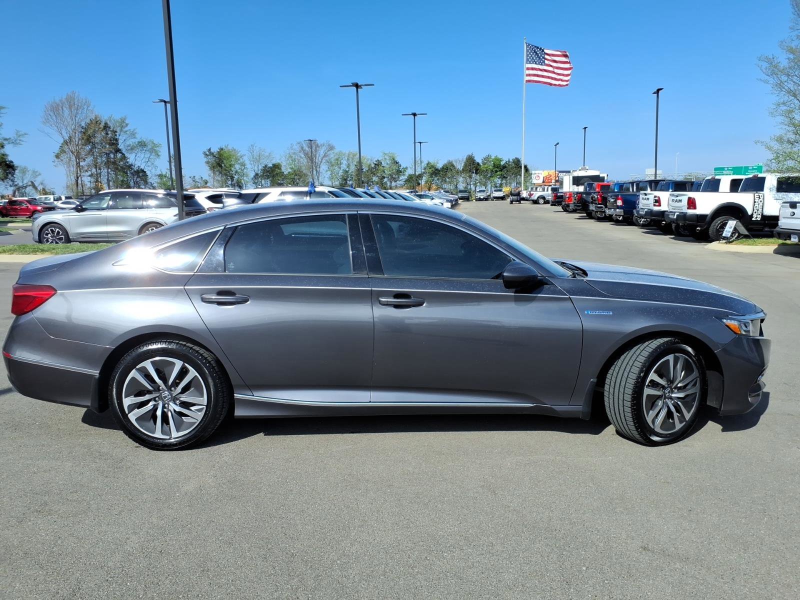 Used 2019 Honda Accord EX image 2
