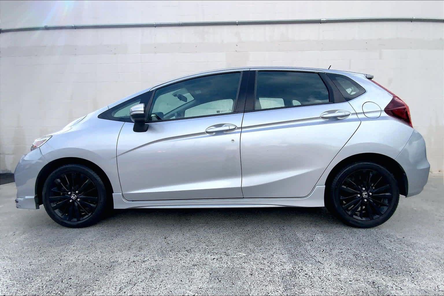 Used 2018 Honda Fit Sport image 3