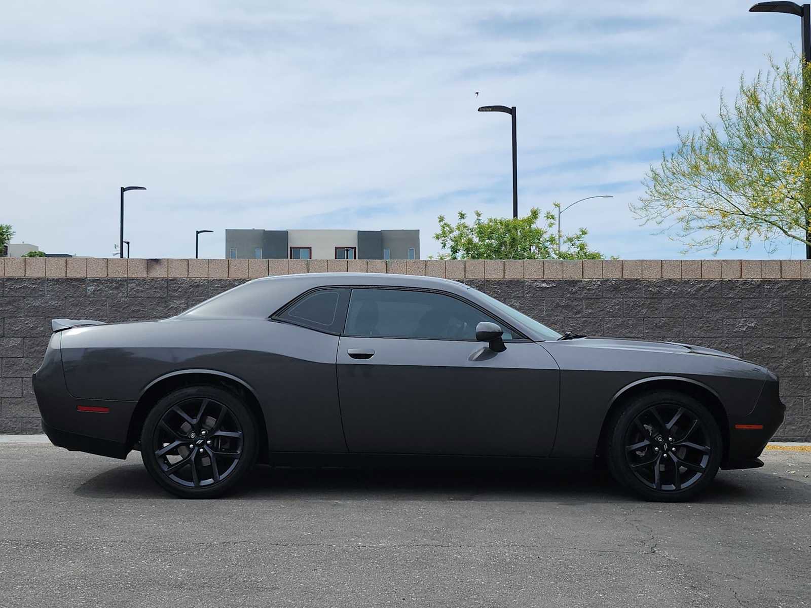 Used 2019 Dodge Challenger SXT w/ Blacktop Package image 10