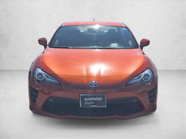 Used 2017 Toyota 86 RWD image 2