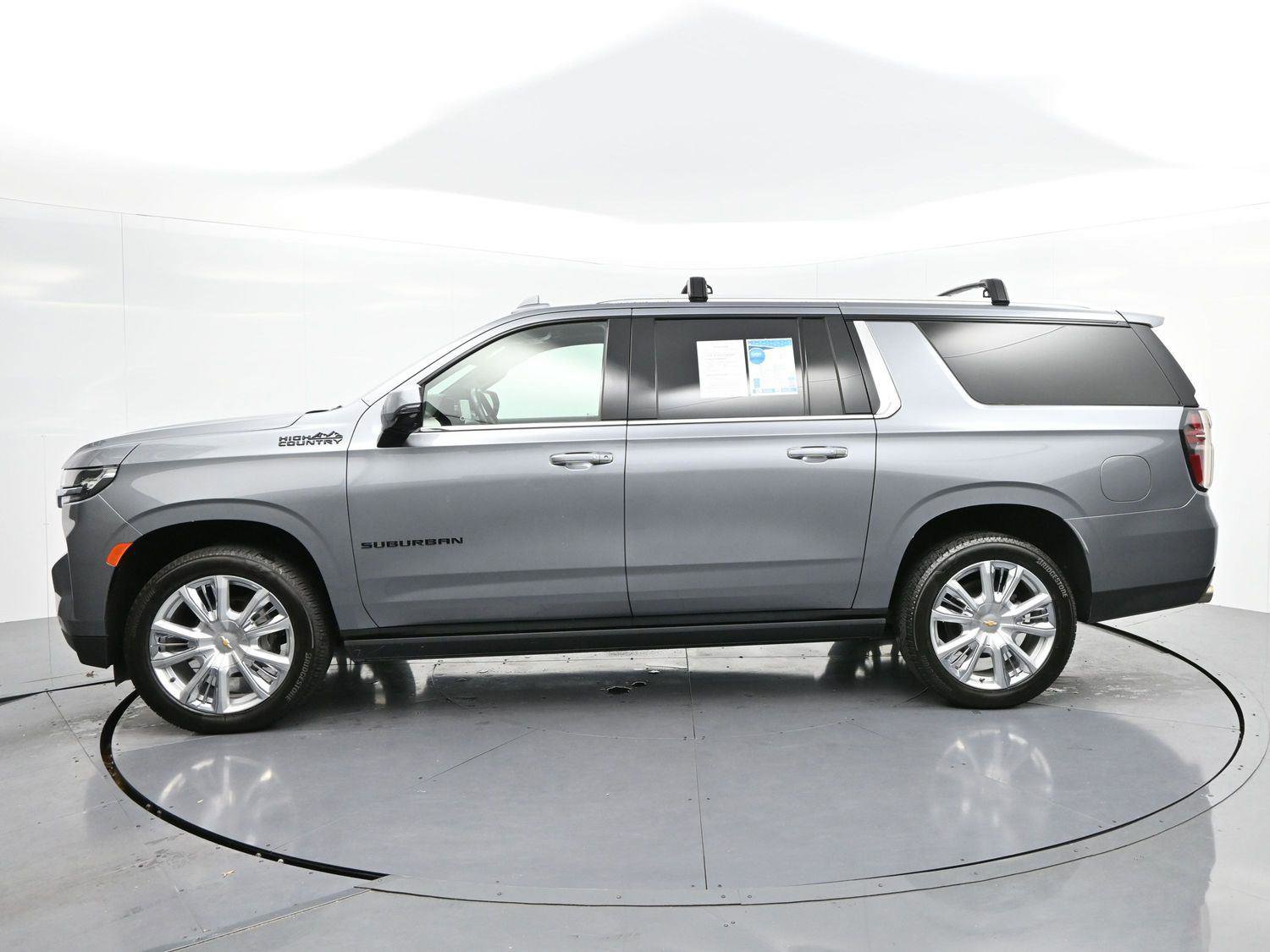 Used 2022 Chevrolet Suburban High Country image 4