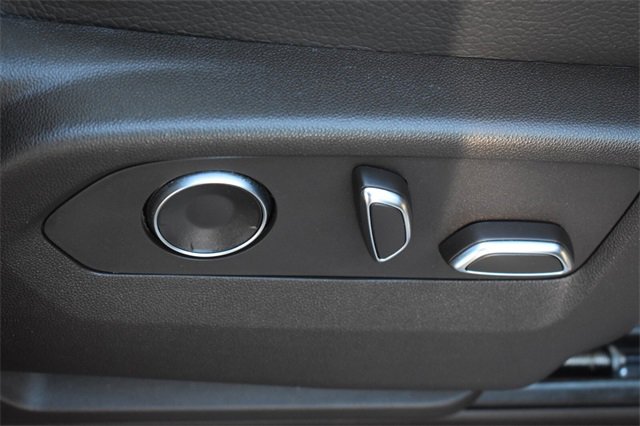 Certified 2021 GMC Yukon Denali w/ Denali Premium Package image 17