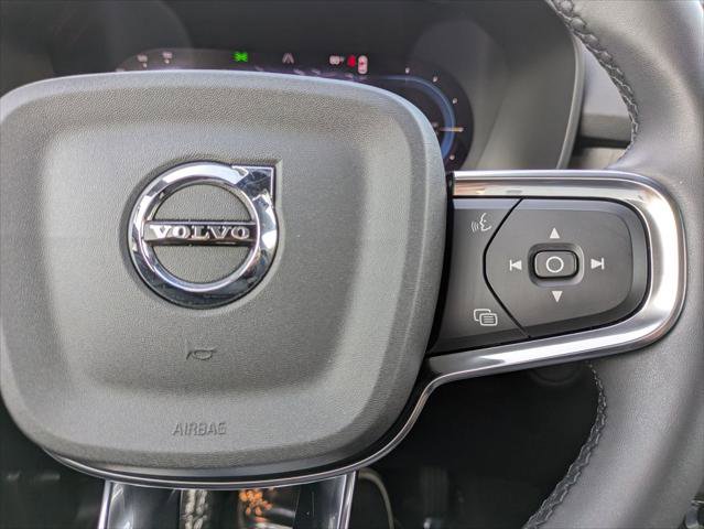 Used 2023 Volvo XC40 Recharge Plus image 15