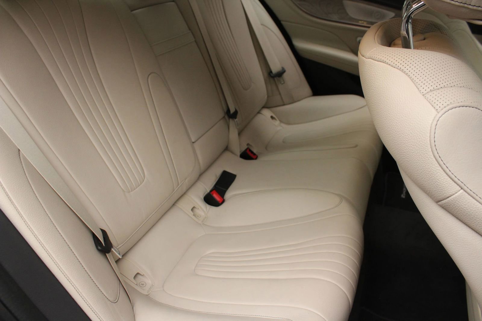 Used 2019 Mercedes-Benz CLS 450 4MATIC w/ Driver Assistance Package image 23