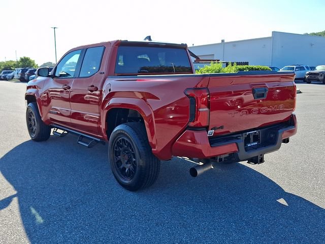 Certified 2024 Toyota Tacoma SR5 AWD/4WD image 4