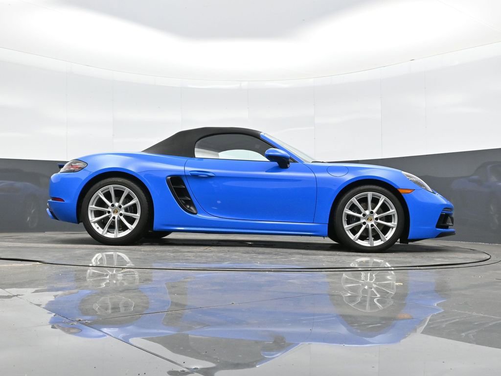 Certified 2025 Porsche 718 Boxster RWD image 39