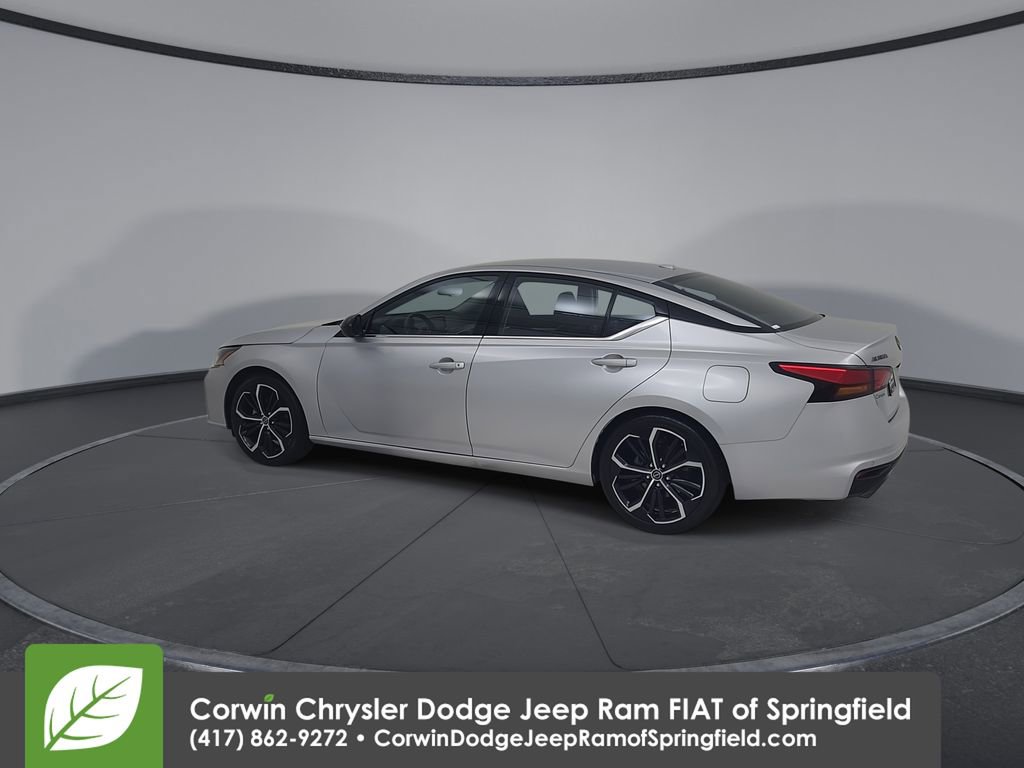 Used 2024 Nissan Altima 2.5 SR image 10