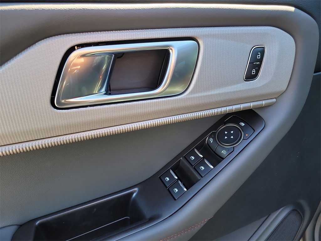 Used 2025 Ford Explorer Active image 16