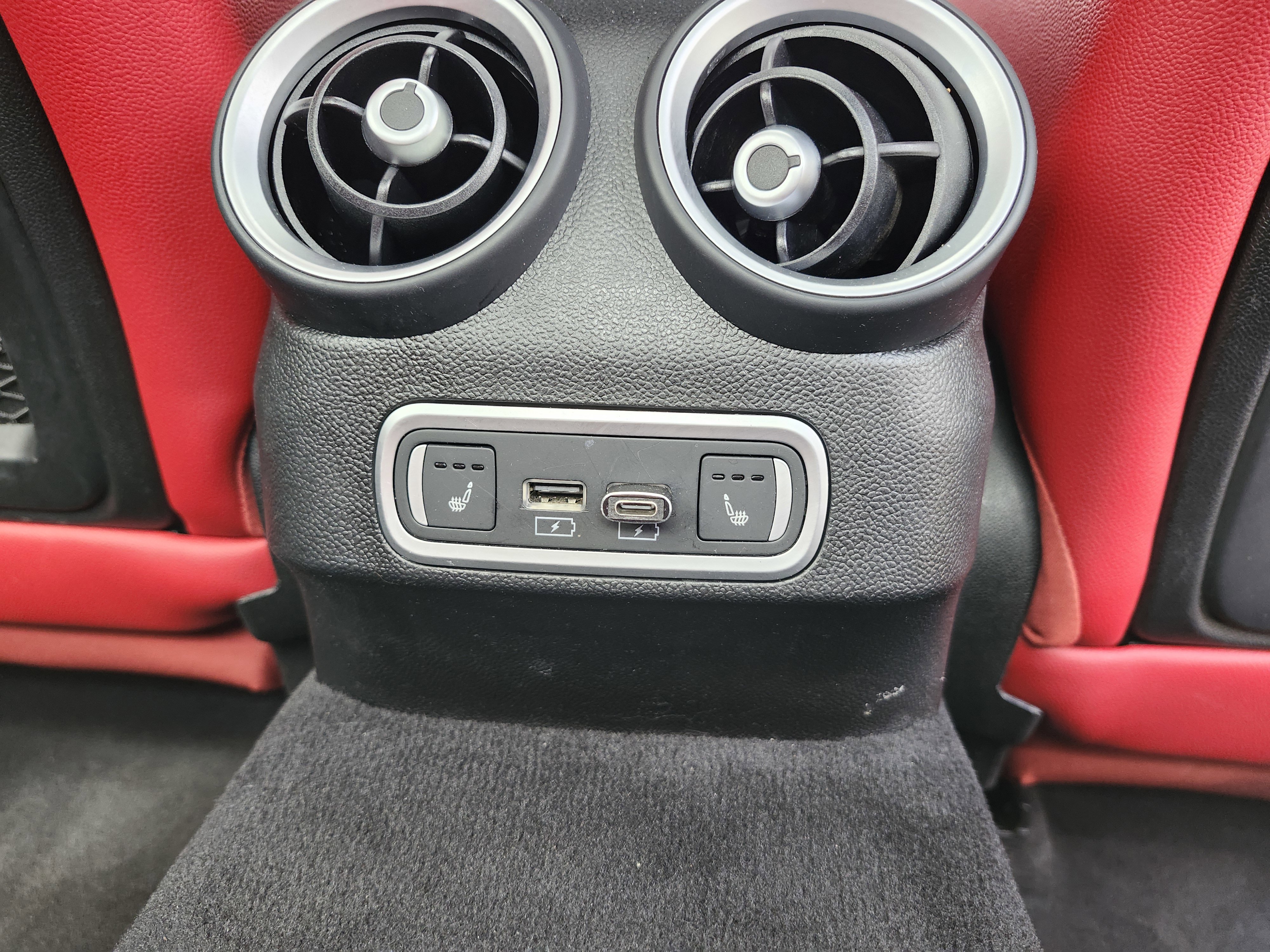 Used 2022 Alfa Romeo Giulia Veloce image 26