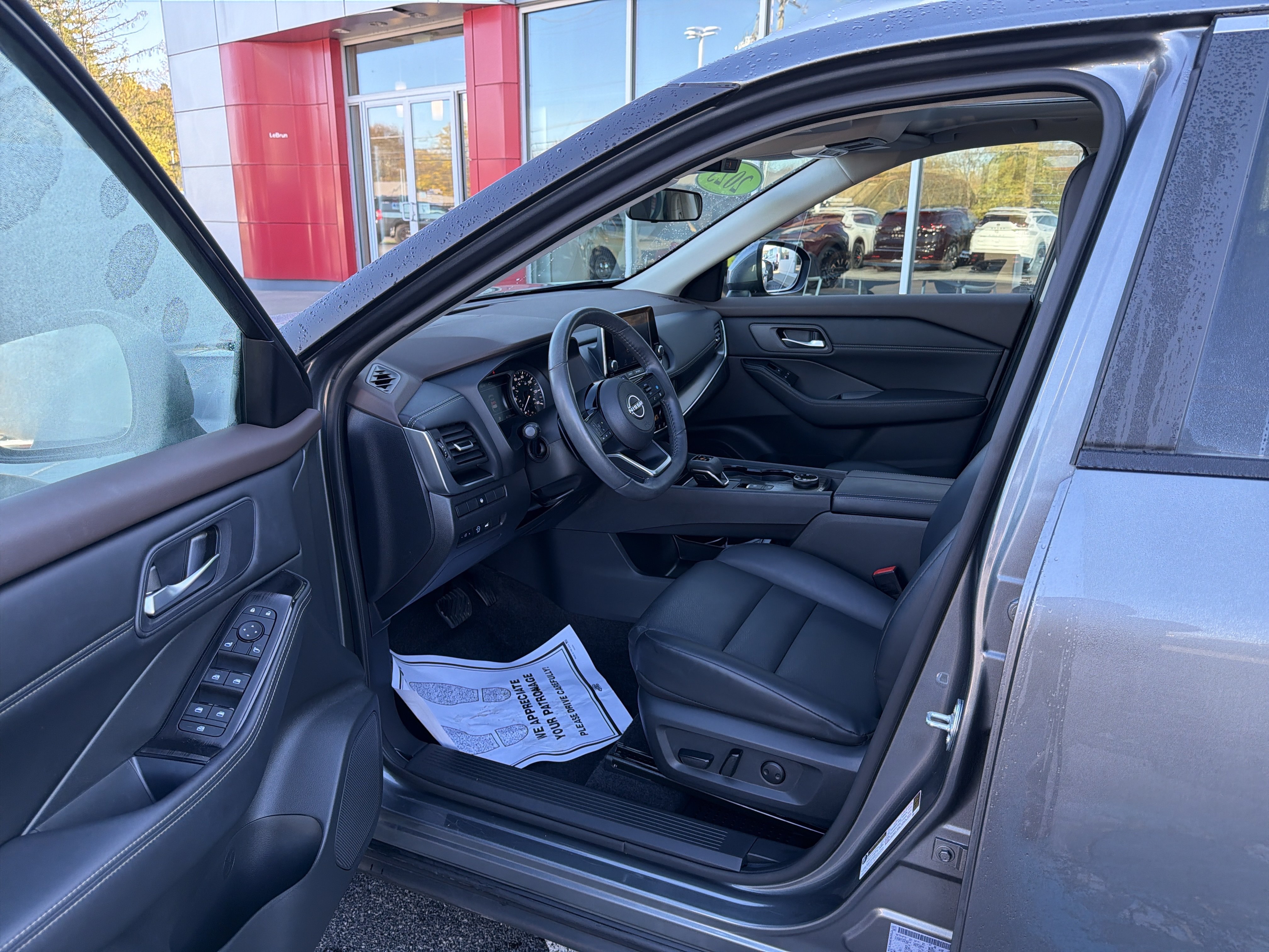 Certified 2023 Nissan Rogue SV w/ SV Premium B Package AWD/4WD image 2