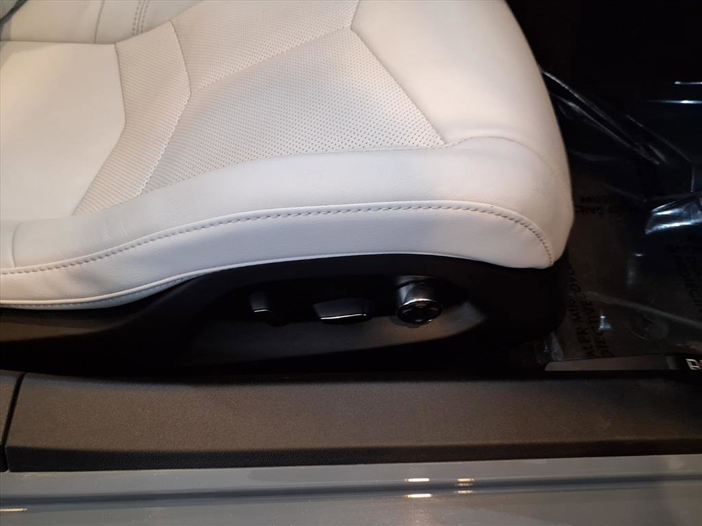 Used 2024 Chevrolet Corvette Stingray Preferred Conv w/ Stealth Interior Trim Package image 11