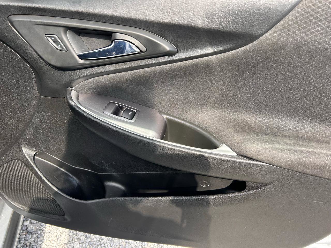 Used 2021 Chevrolet Malibu RS FWD image 11