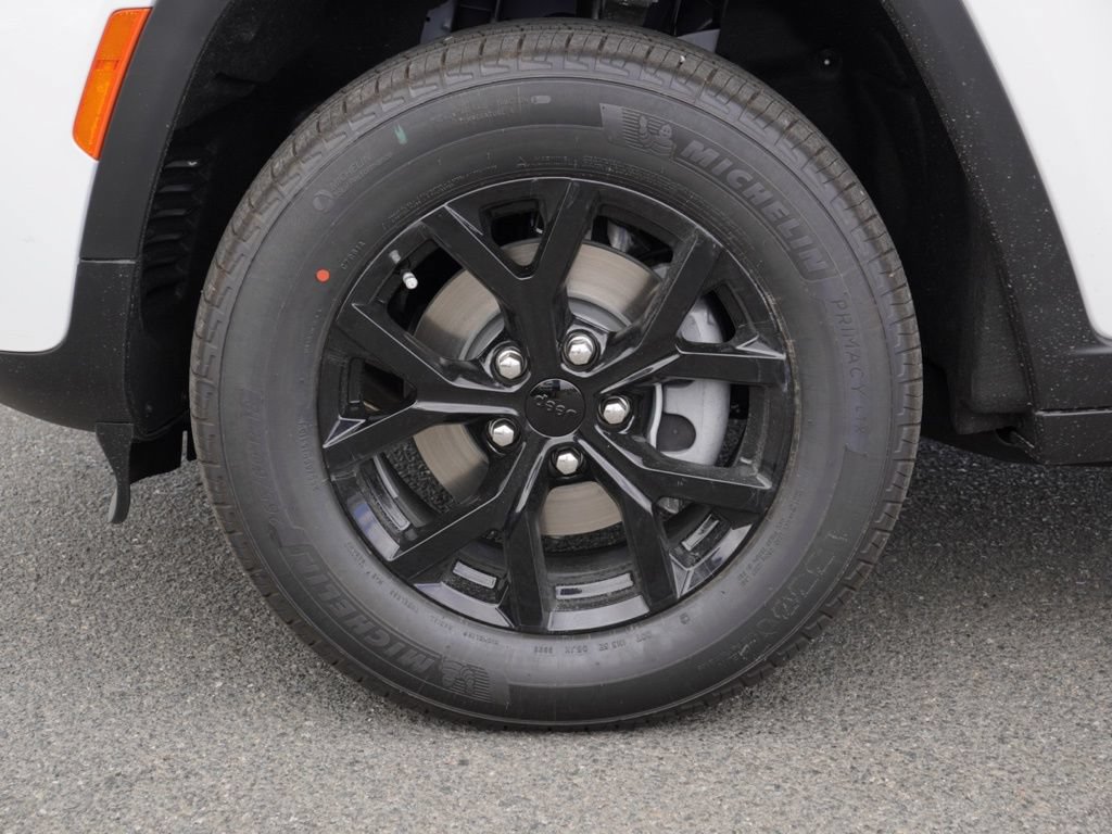 New 2026 Jeep Grand Cherokee Altitude AWD/4WD image 10