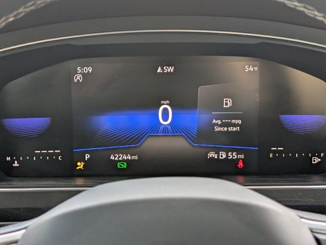 Used 2023 Volkswagen Tiguan SE image 24