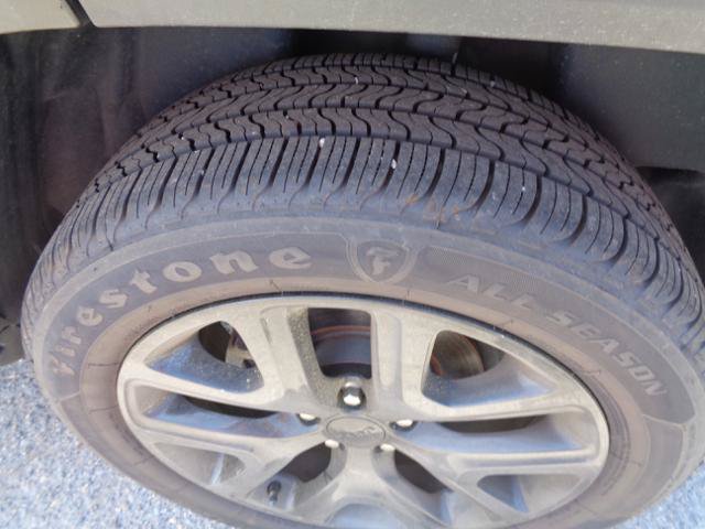 Used 2017 Jeep Renegade Altitude AWD/4WD image 9