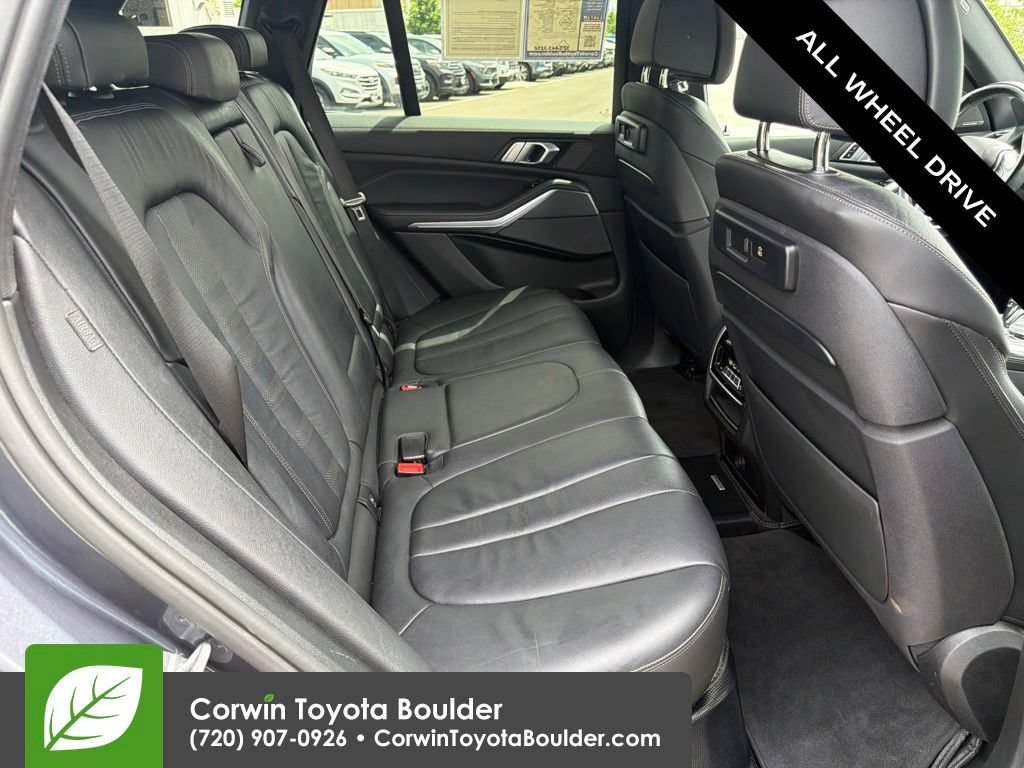 Used 2019 BMW X5 xDrive50i w/ Parking Assistance Package AWD/4WD image 15
