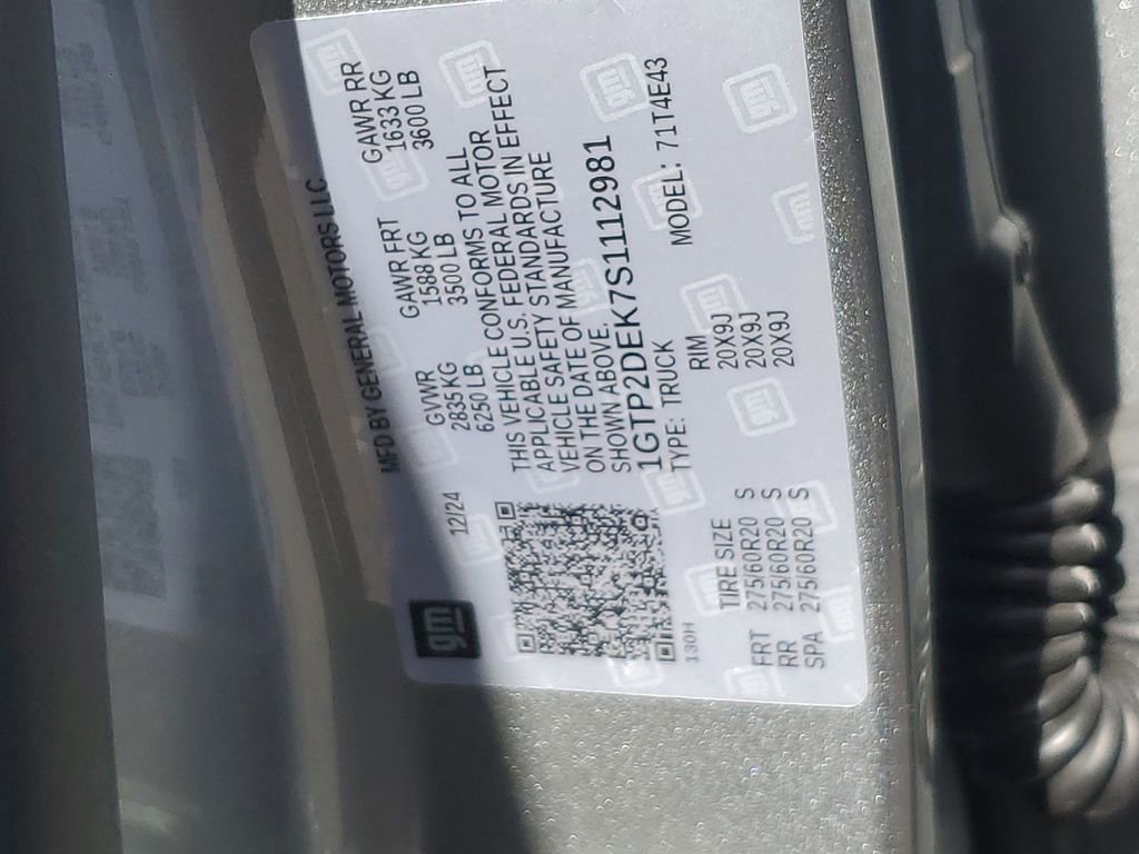 Certified 2025 GMC Canyon AT4 w/ Nightfall Edition AWD/4WD image 30