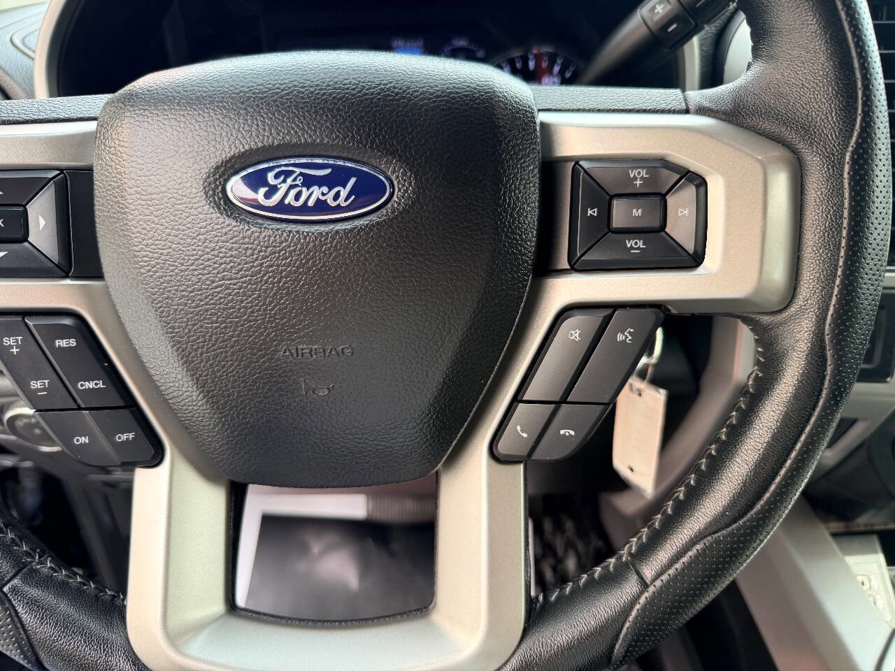Used 2019 Ford F250 Lariat w/ Lariat Value Package AWD/4WD image 28