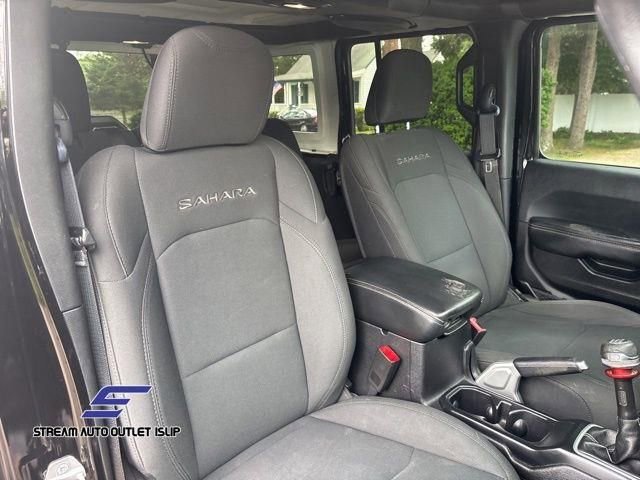 Used 2018 Jeep Wrangler Unlimited Sahara image 10