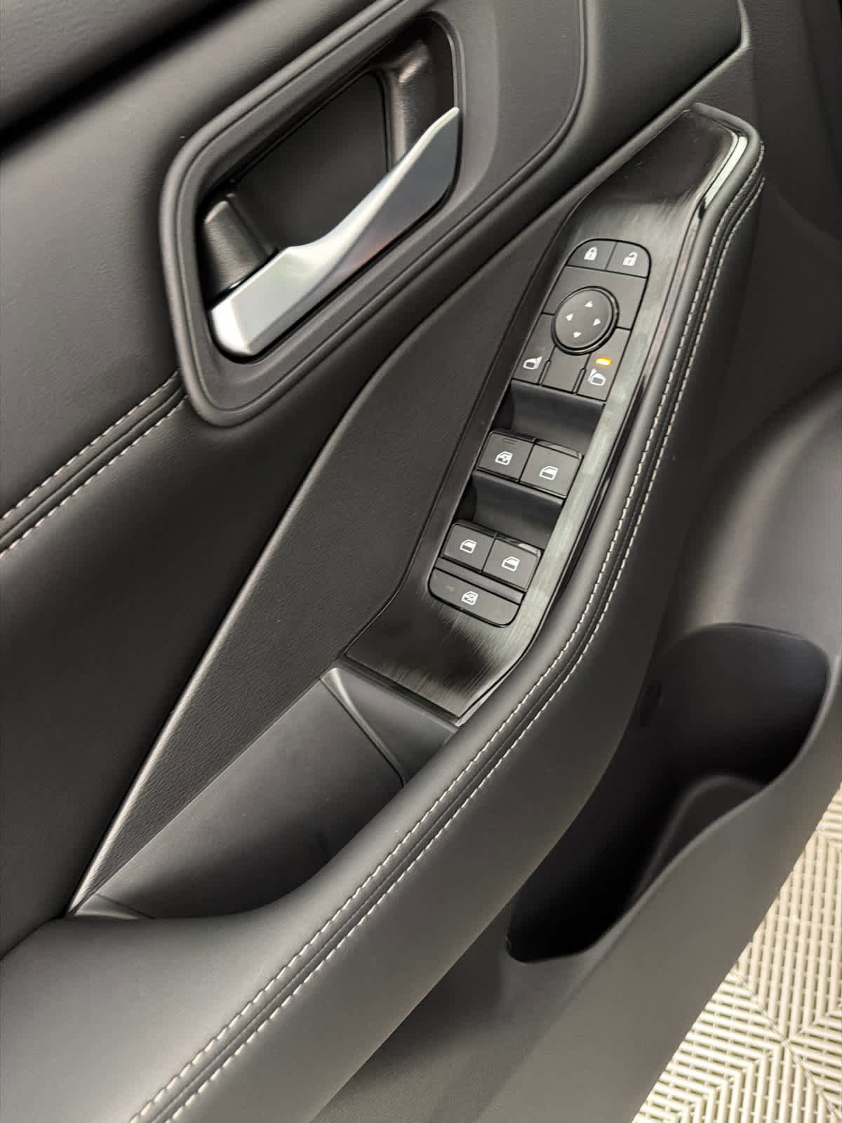 New 2026 Nissan Rogue SV image 22