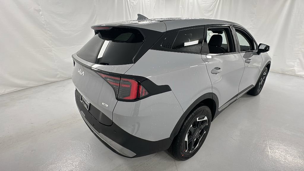 New 2026 Kia Sportage S image 3