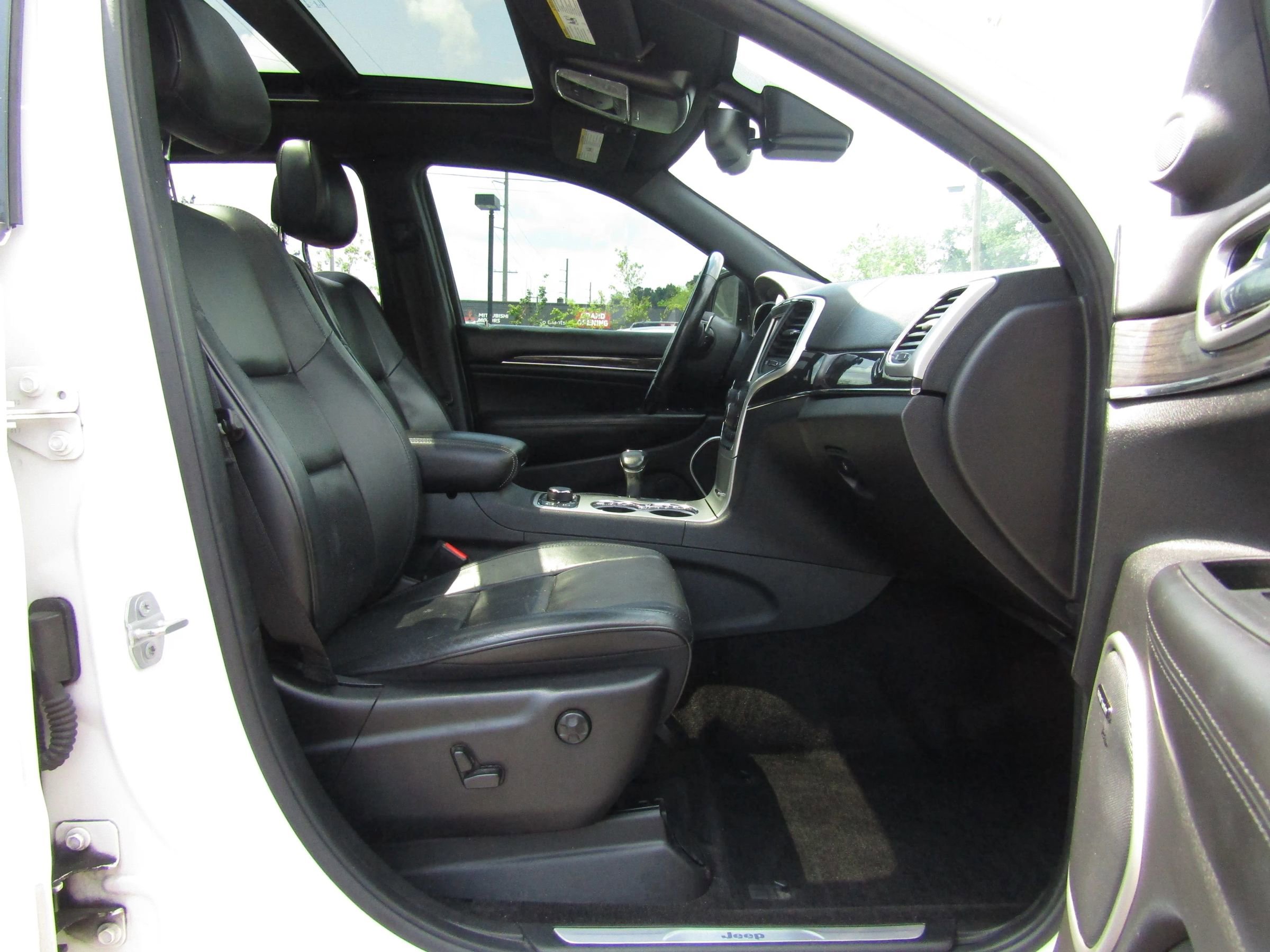 Used 2015 Jeep Grand Cherokee High Altitude image 12