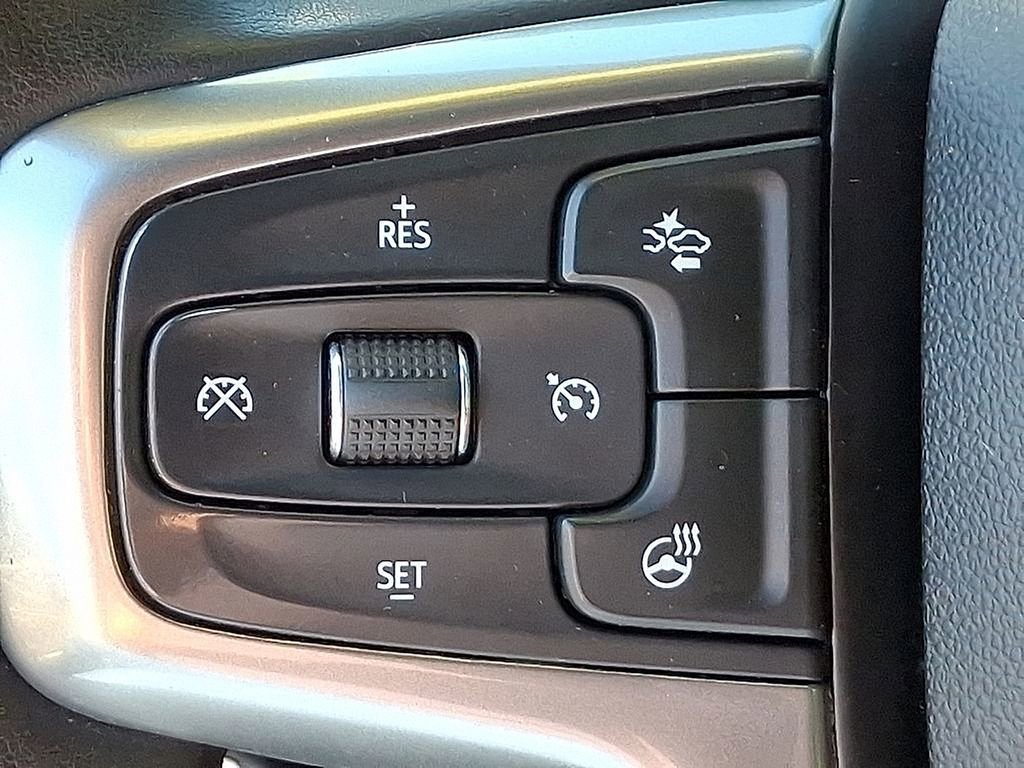 Used 2024 Chevrolet Silverado 3500 LT w/ Convenience Package image 21