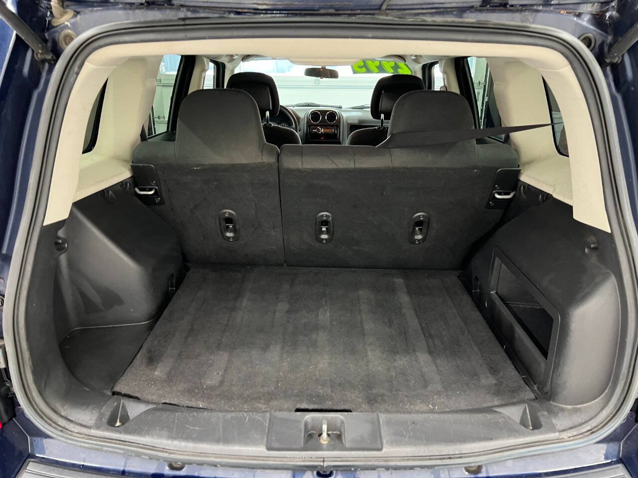 Used 2014 Jeep Patriot Sport w/ Power Value Group AWD/4WD image 12