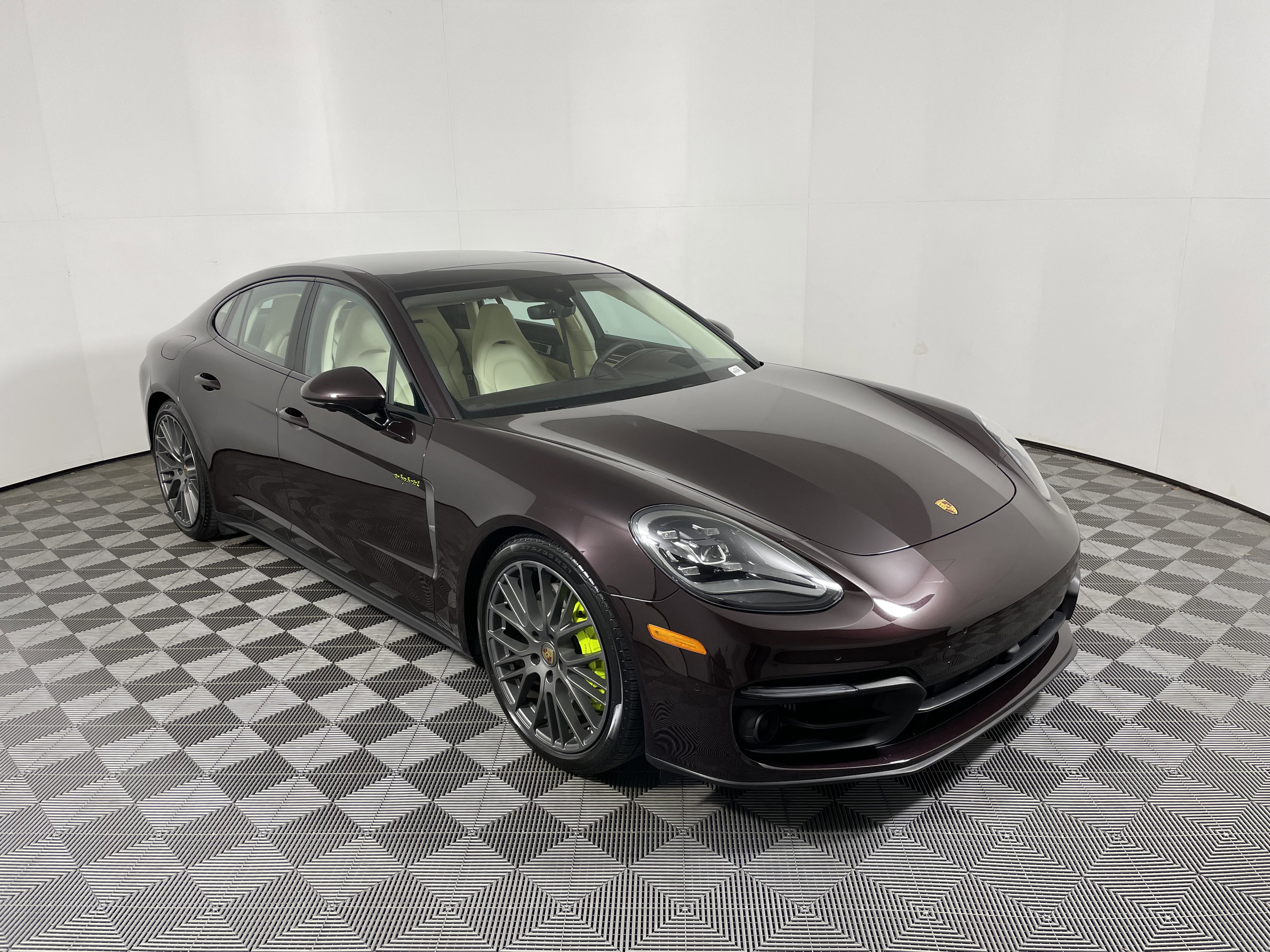 Certified 2023 Porsche Panamera 4 Platinum Edition w/ Assistance Package image 9