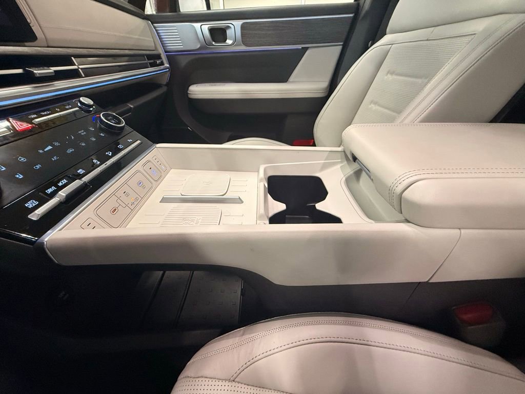 Used 2025 Hyundai Santa Fe Calligraphy image 44