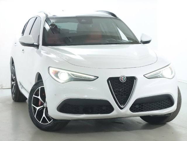Used 2020 Alfa Romeo Stelvio Ti Sport w/ Quick Order Package 22S Sport image 2