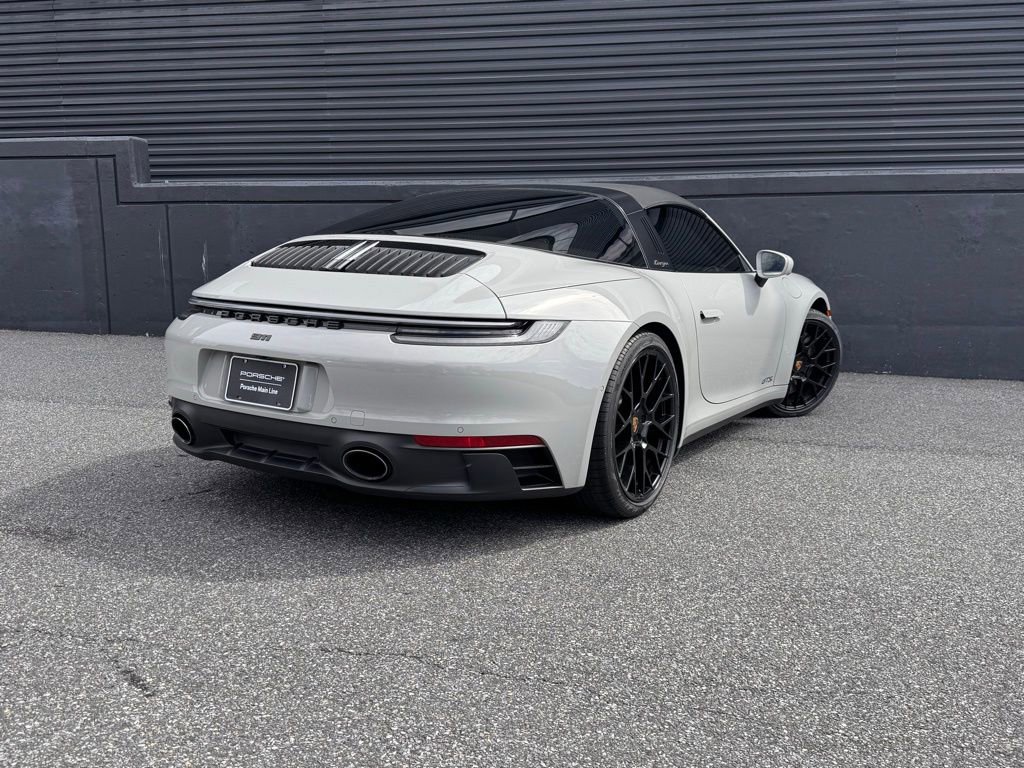 Certified 2022 Porsche 911 Targa 4 GTS AWD/4WD image 10