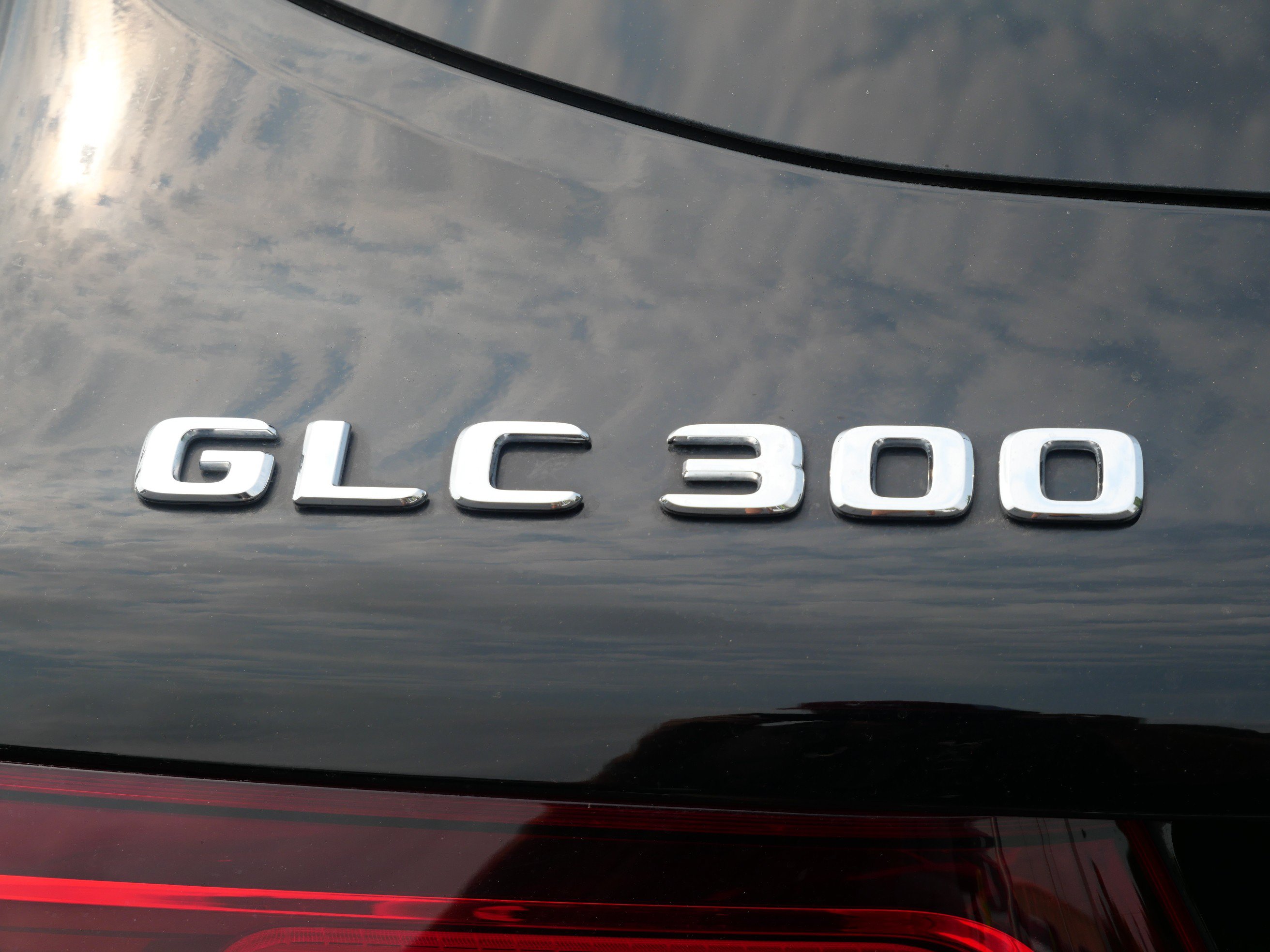 Used 2022 Mercedes-Benz GLC 300 4MATIC image 12