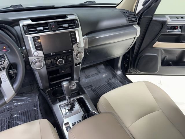 Used 2022 Toyota 4Runner SR5 Premium w/ Moonroof Package AWD/4WD image 25