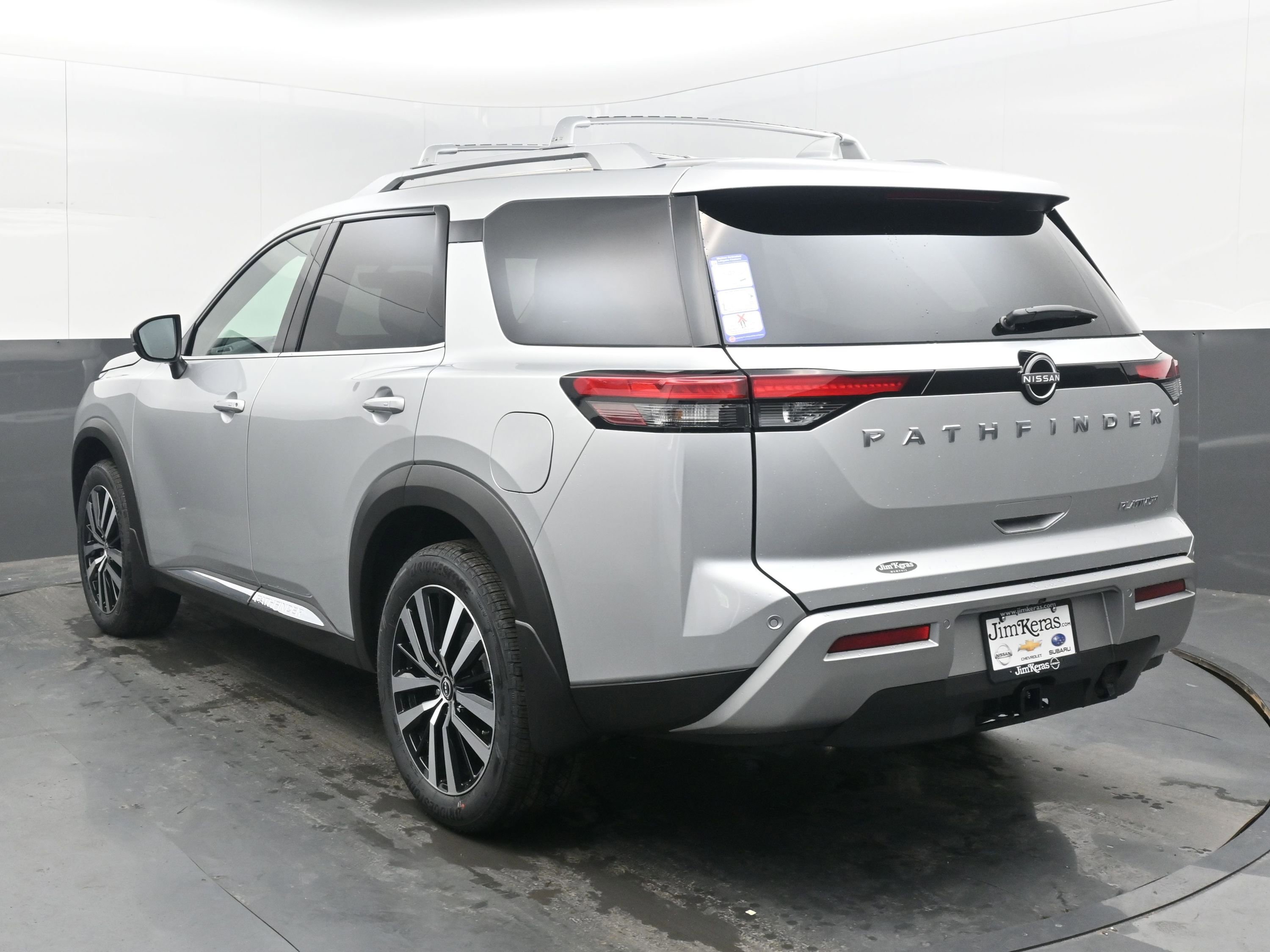 New 2025 Nissan Pathfinder Platinum image 6