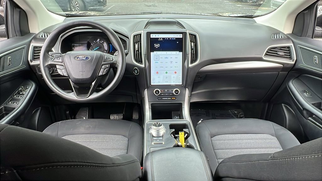 Used 2022 Ford Edge SE w/ Black Appearance Package image 18