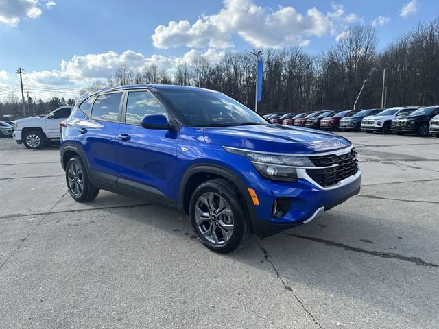 Used 2024 Kia Seltos LX image 11