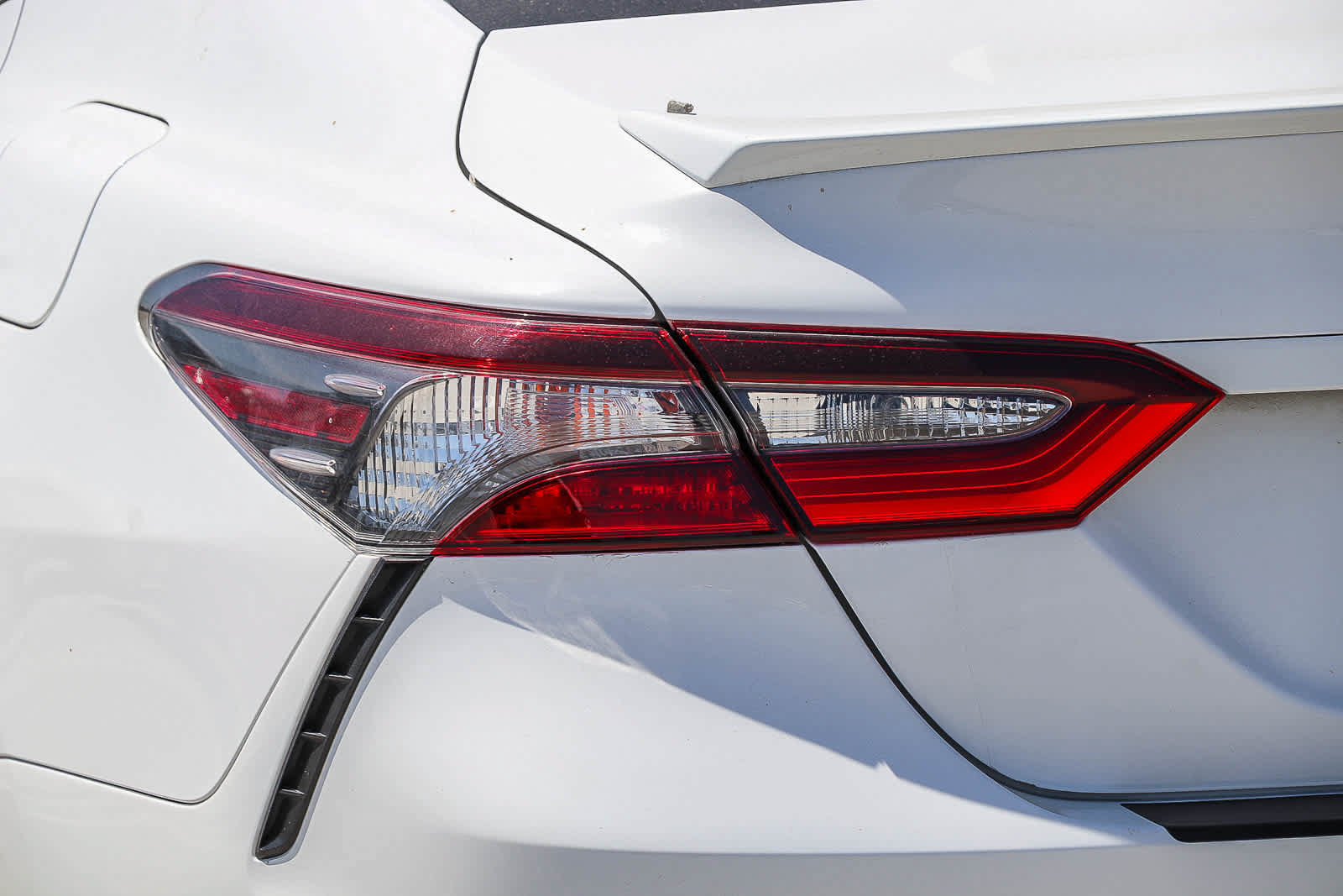 Used 2022 Toyota Camry SE FWD image 9