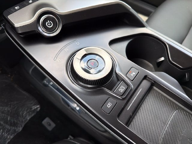 New 2026 Kia EV6 Wind RWD image 16