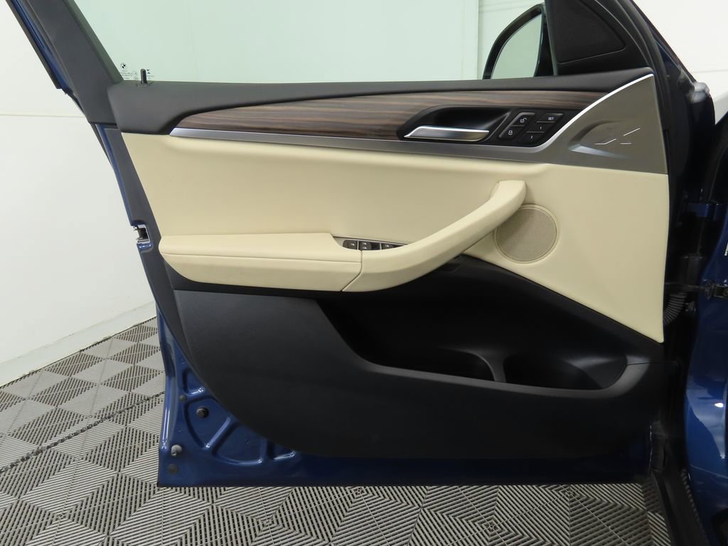 Used 2019 BMW X4 xDrive30i w/ Convenience Package image 25