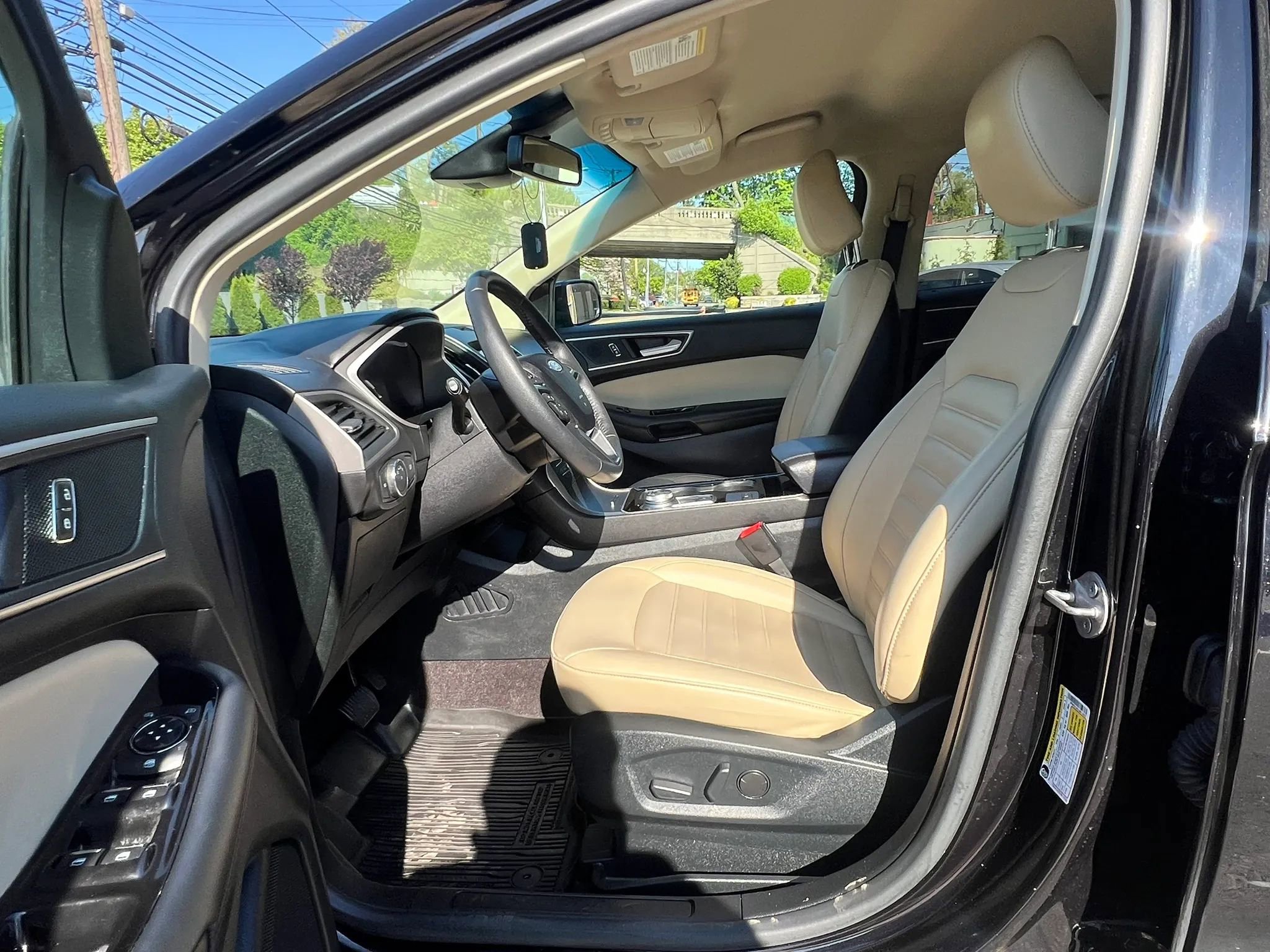 Used 2020 Ford Edge SEL AWD/4WD image 26