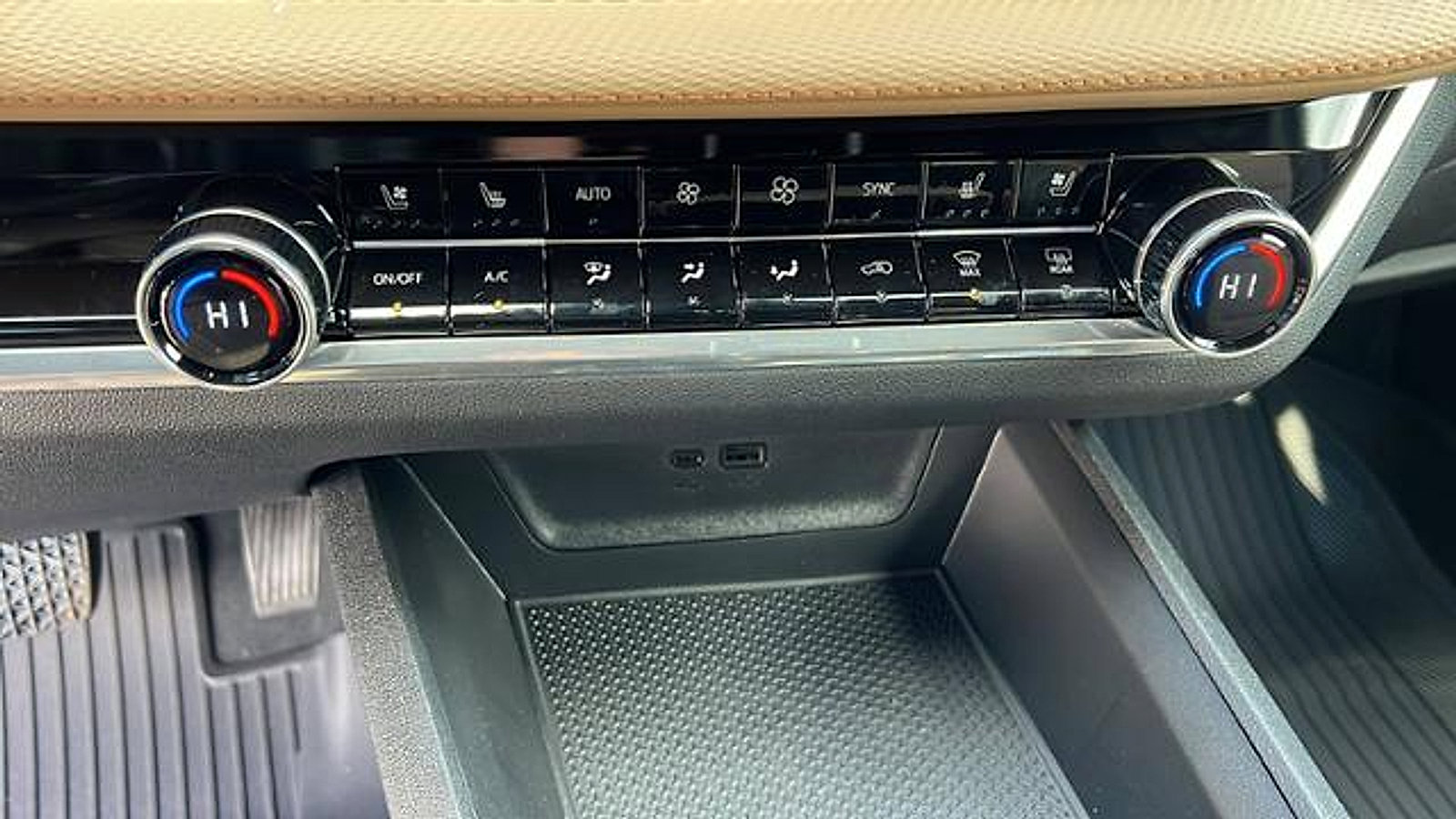 New 2026 Chevrolet Equinox ACTIV w/ Convenience Package III image 21