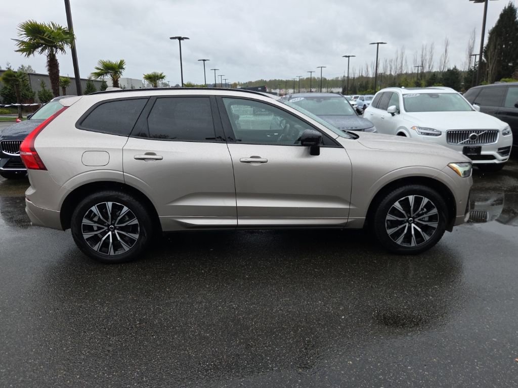Certified 2025 Volvo XC60 B5 Plus image 9
