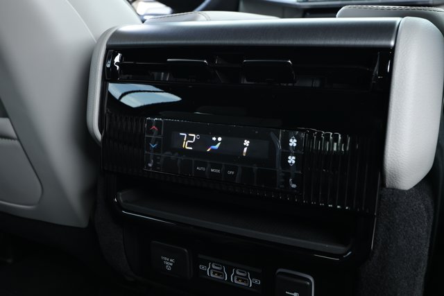 New 2026 Jeep Grand Wagoneer L Limited w/ Rear Seat Video Group I AWD/4WD image 35