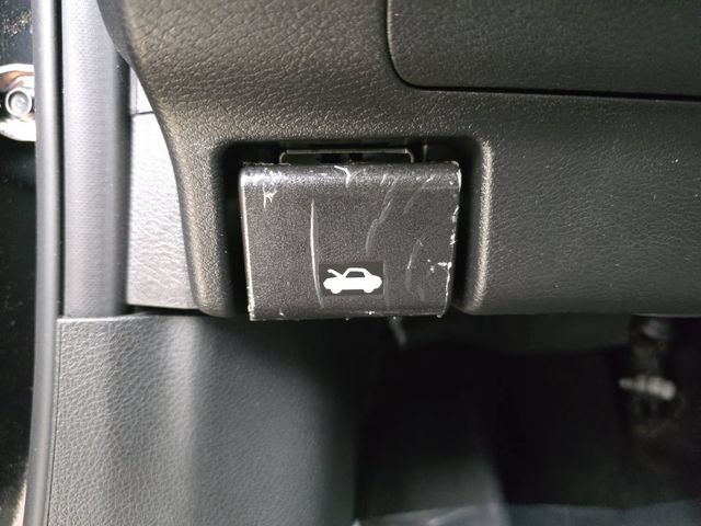 Used 2026 Nissan Kicks SV FWD image 39