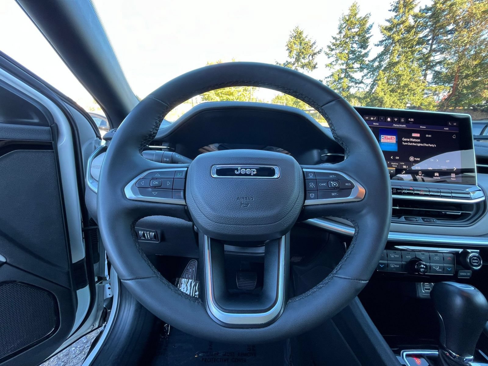 Used 2025 Jeep Compass Limited AWD/4WD image 28