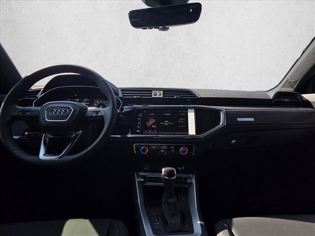 Certified 2025 Audi Q3 2.0T Premium w/ Convenience Package AWD/4WD image 19